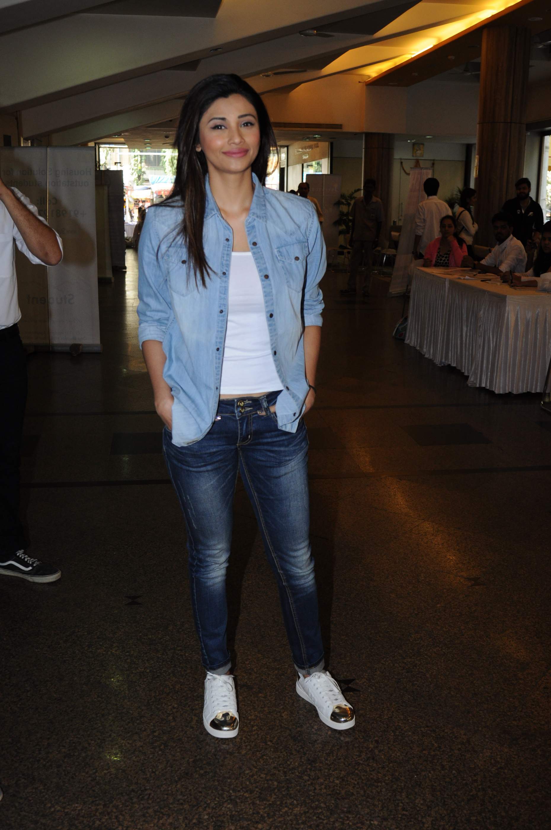 daisy shah Brand New Photo Stills of Daisy Shah | Bollywood Actresses | Modelling Diasy Shah 4